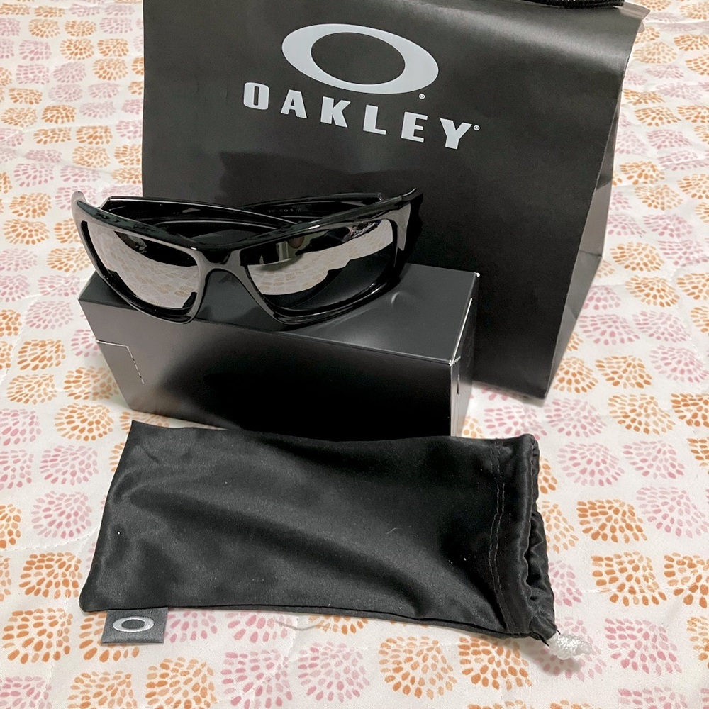 Oakley Valve Polarized Sunglasses